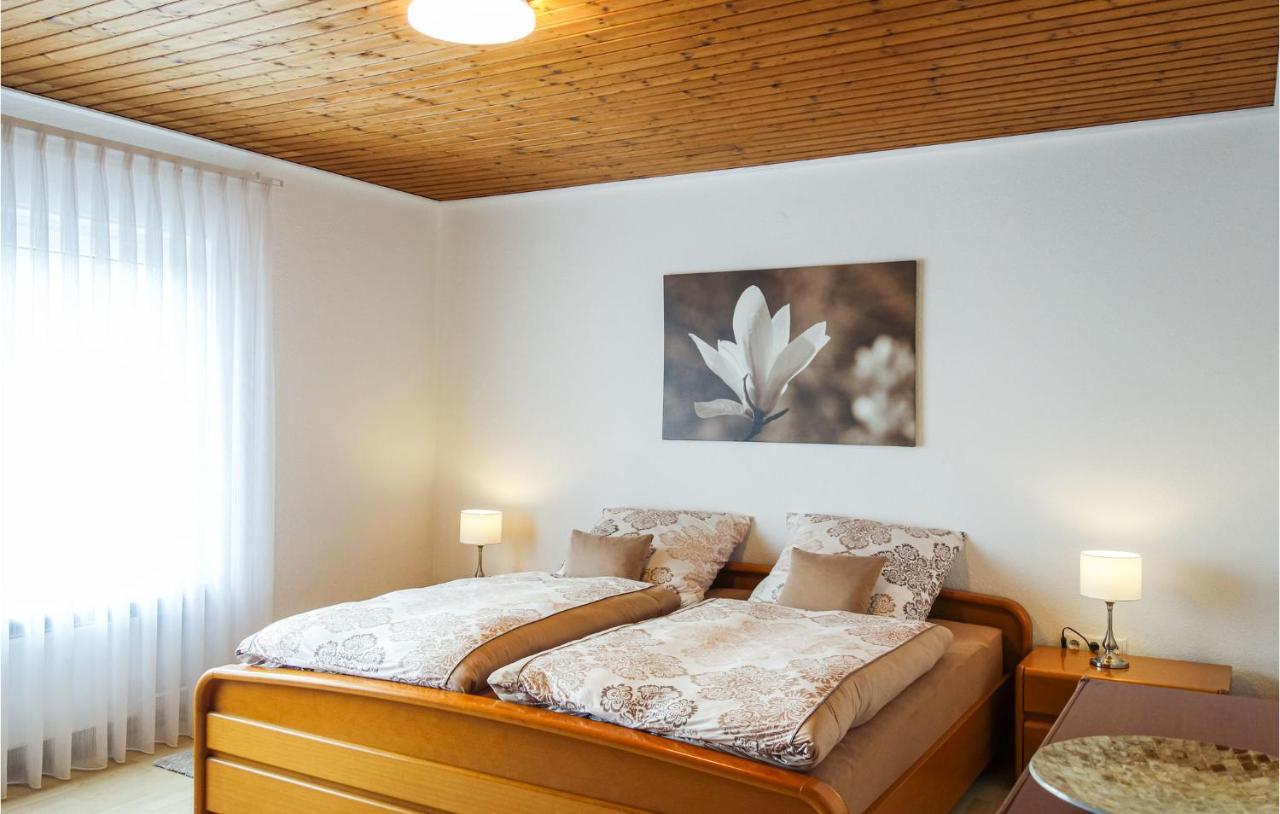 Beautiful Apartment In Dillenburg With Kitchen Ngoại thất bức ảnh