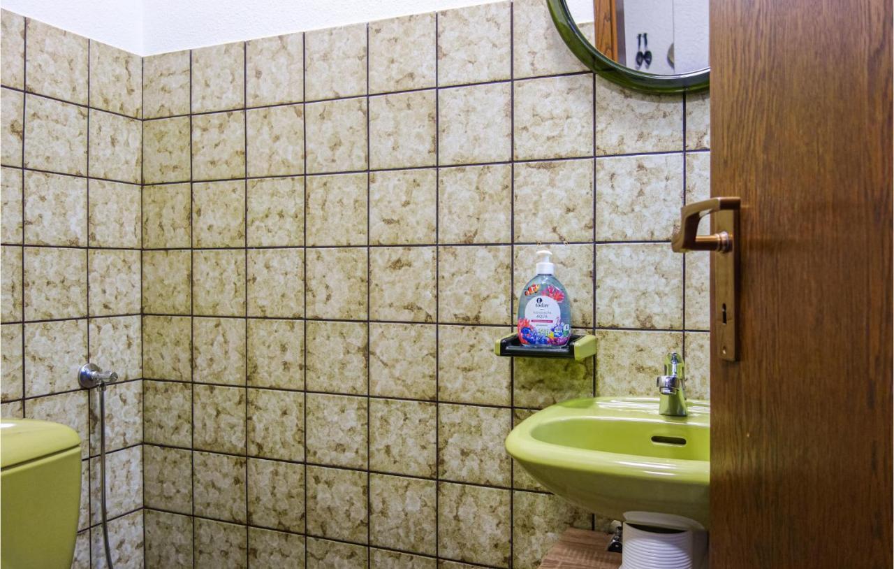 Beautiful Apartment In Dillenburg With Kitchen Ngoại thất bức ảnh